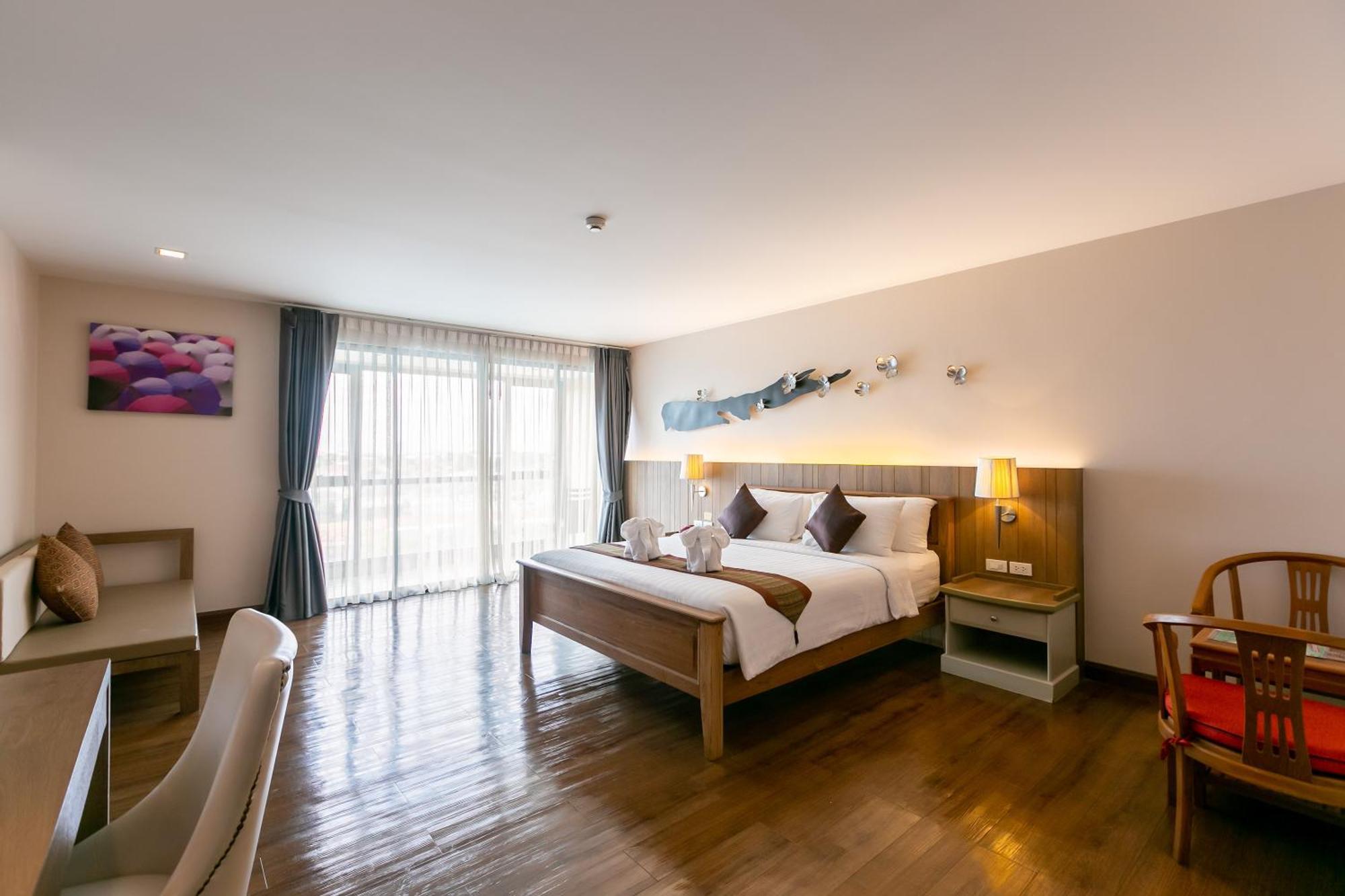 Grand Ratchapruek Hotel Пак Крет Екстериор снимка