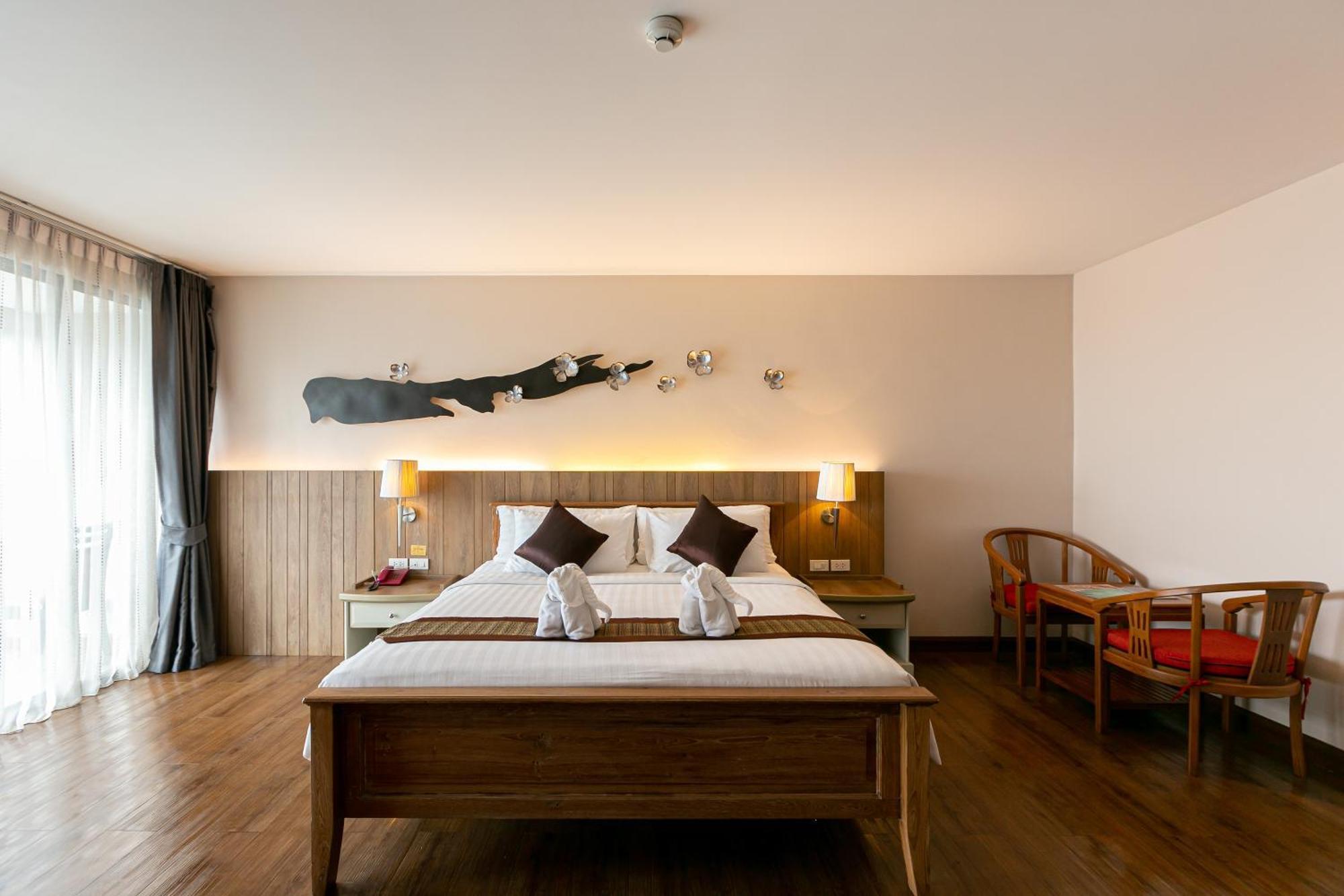 Grand Ratchapruek Hotel Пак Крет Екстериор снимка