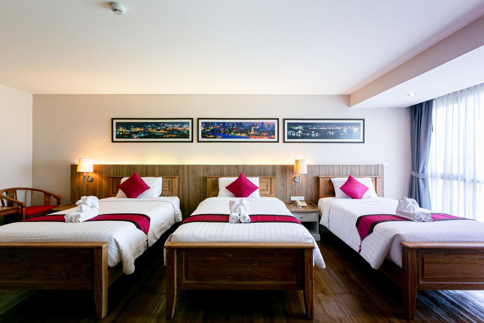 Grand Ratchapruek Hotel Пак Крет Екстериор снимка
