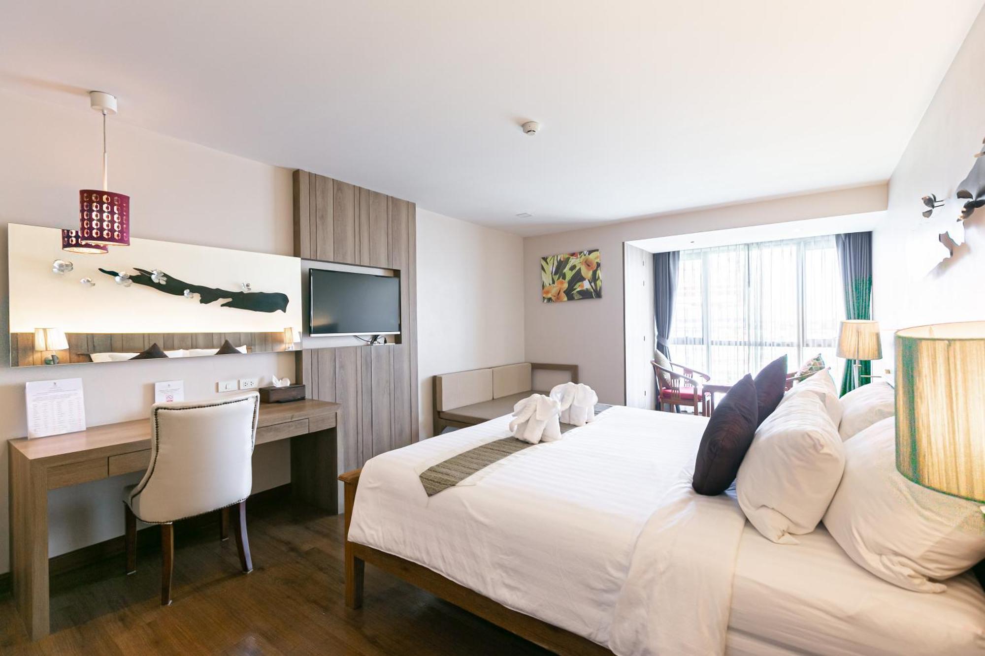 Grand Ratchapruek Hotel Пак Крет Екстериор снимка