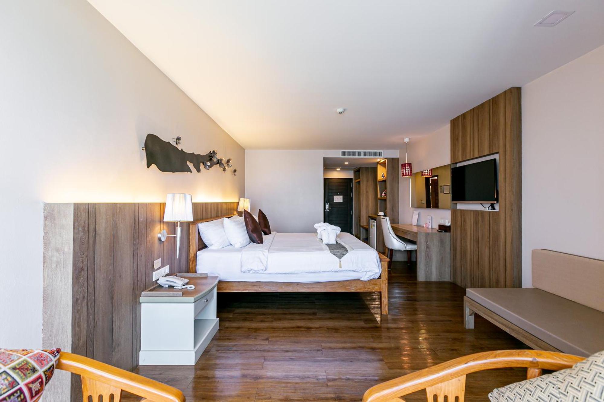 Grand Ratchapruek Hotel Пак Крет Екстериор снимка