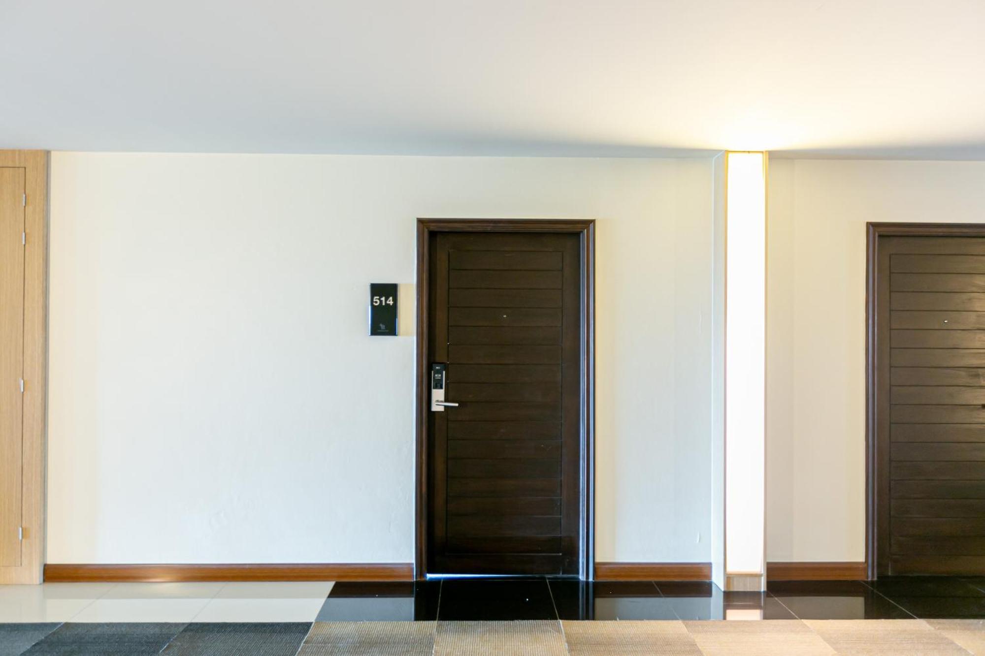 Grand Ratchapruek Hotel Пак Крет Екстериор снимка